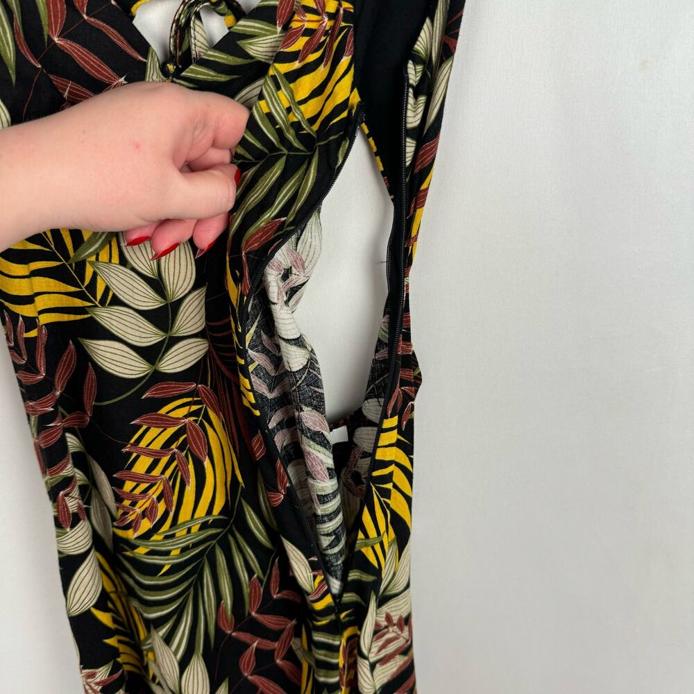 Olivaceous Black Tropical Leaves/Floral Back Cut Out A-Line‎ Mini Dress Sz Large - Picture 5 of 12